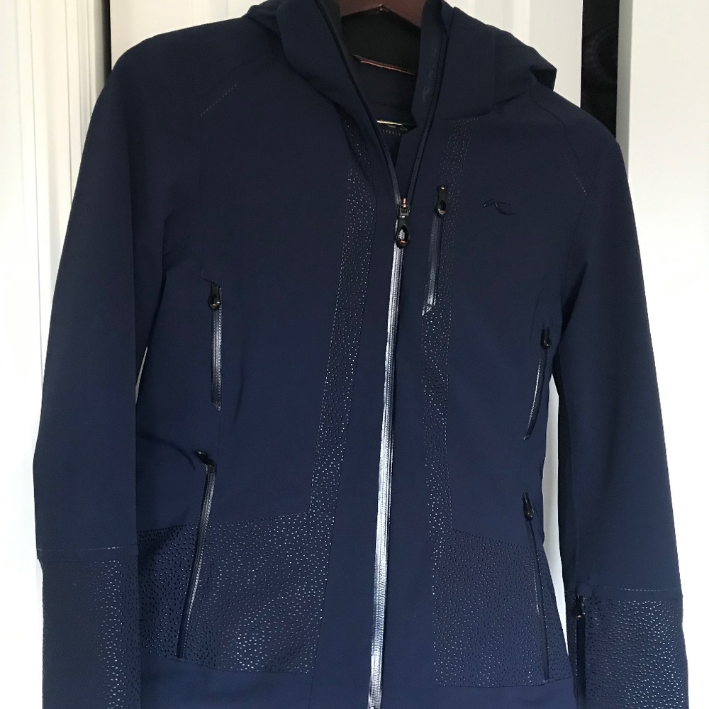 Kjus navy blue Ski Outfit. Size 36